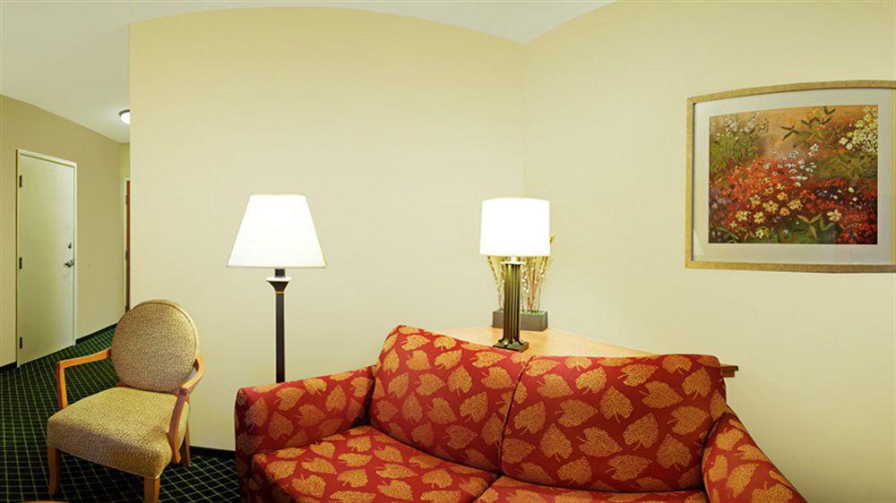 Fairfield Inn & Suites By Marriott קורדל מראה חיצוני תמונה