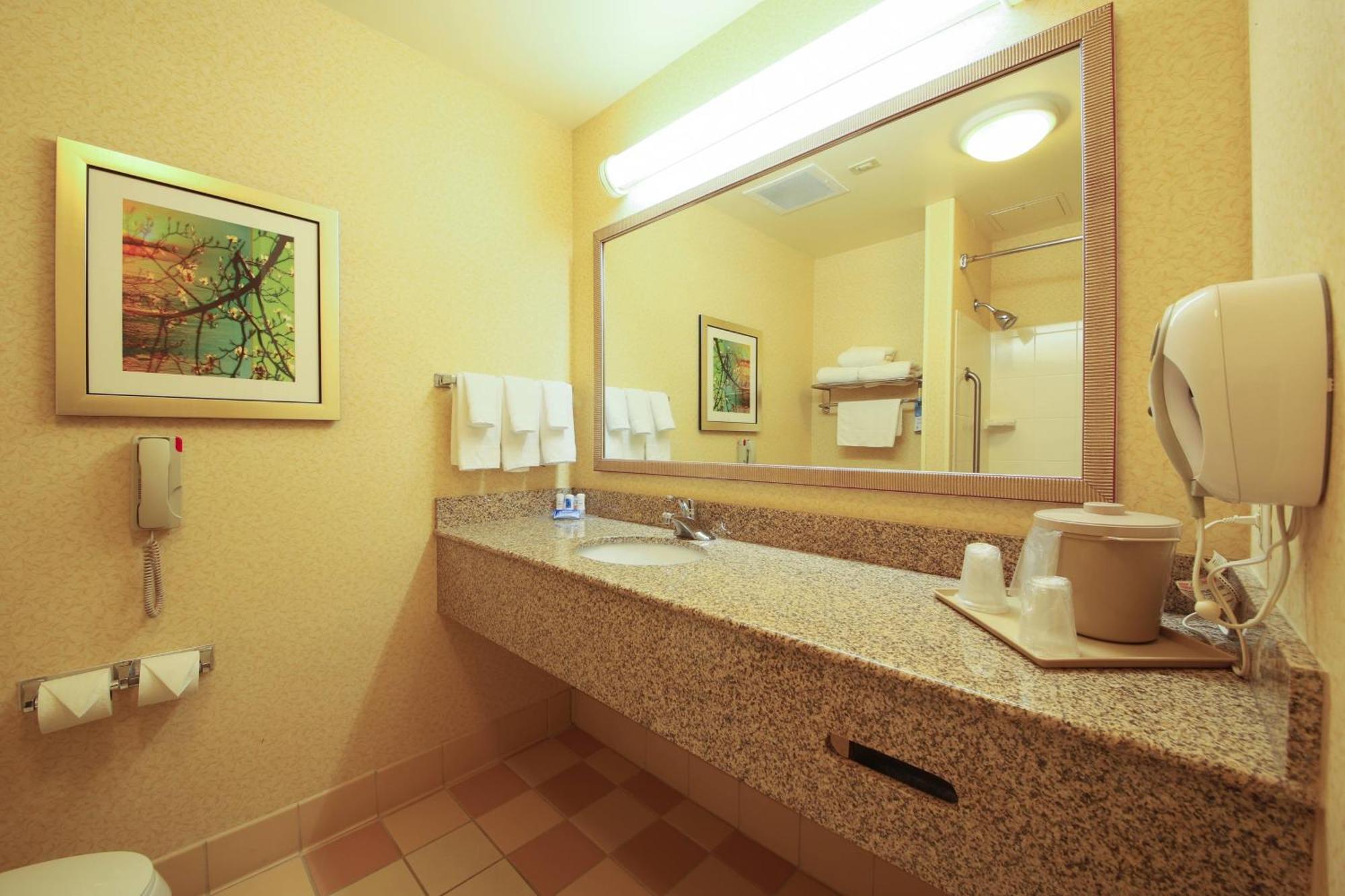 Fairfield Inn & Suites By Marriott קורדל מראה חיצוני תמונה